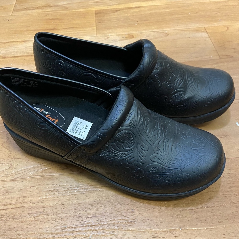 Clogs